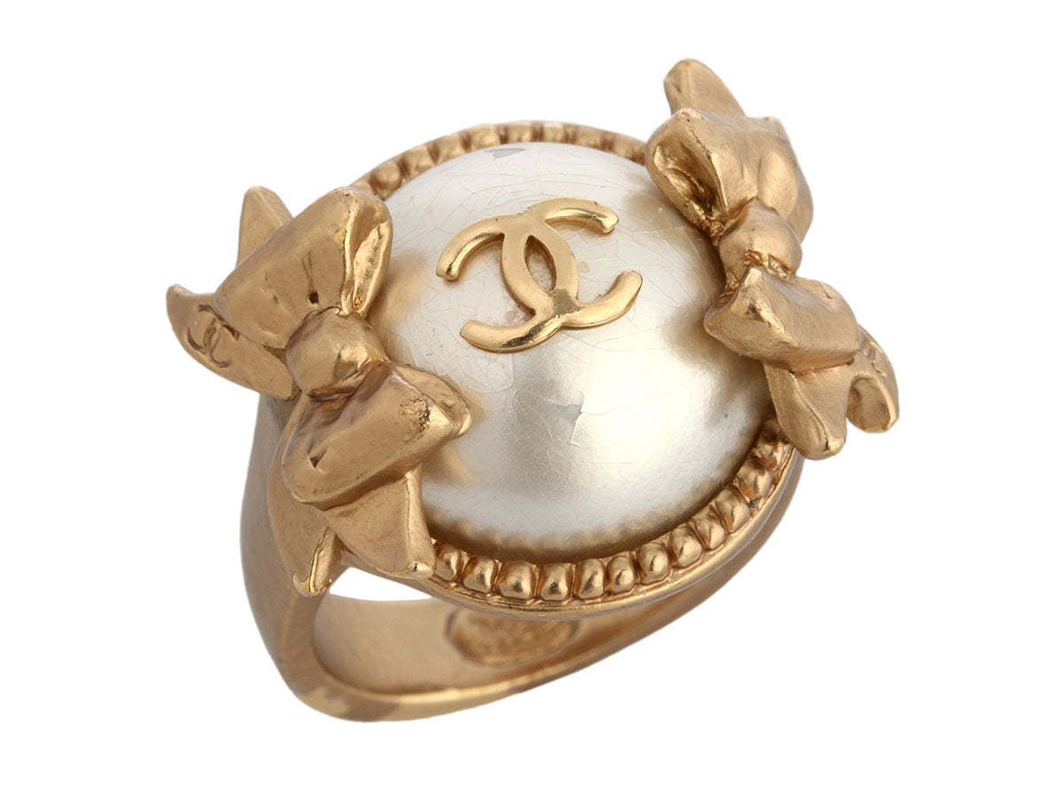 Chanel Pearl Bow Ring