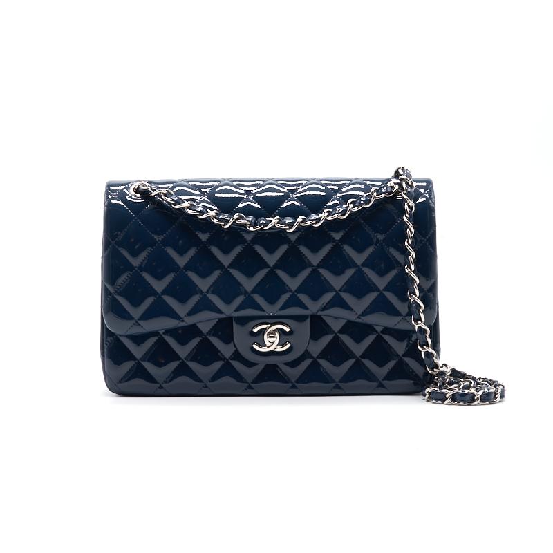 Chanel Classic Jumbo Double Flap Shoulder Bag