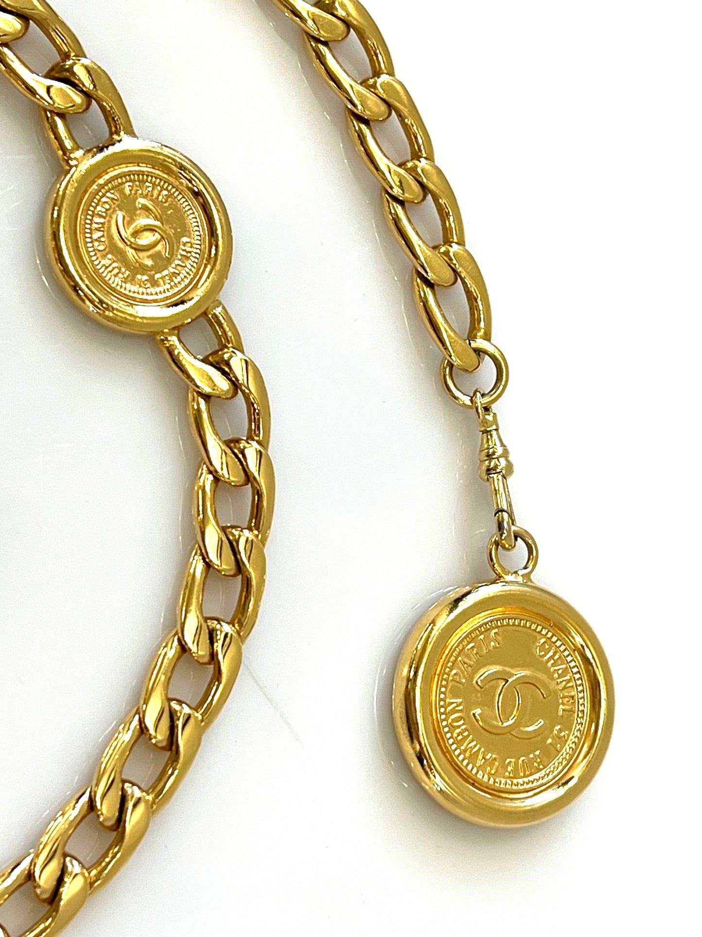 CHANEL VINTAGE MEDALLION RUE CAMBON NECKLACE OR BELT