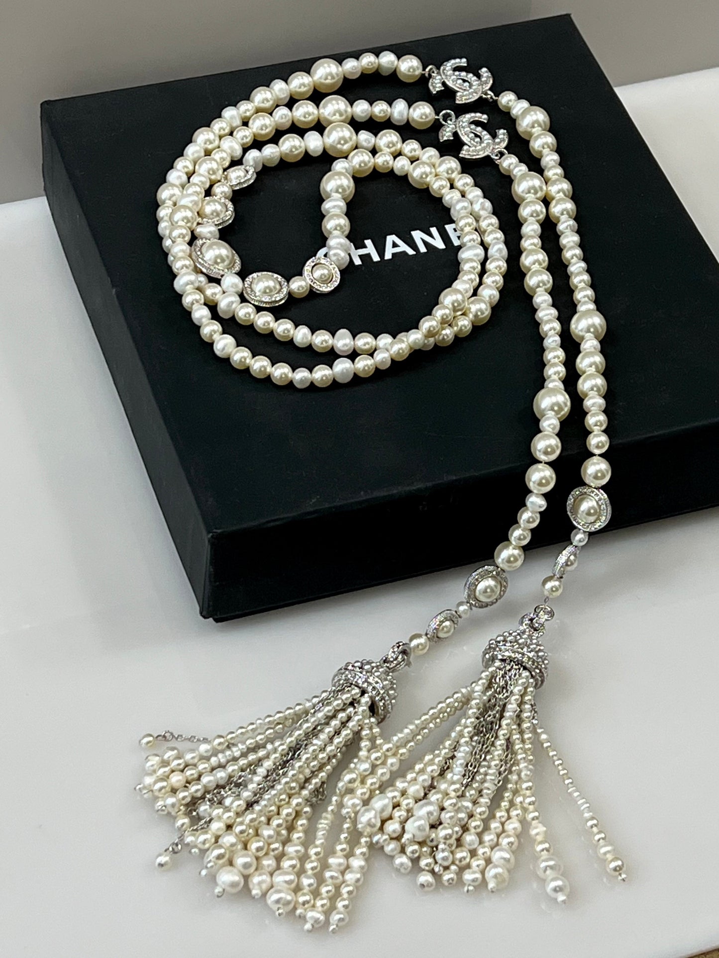 CHANEL FAUX PEARL CRYSTAL CC TASSLE NECKLACE/ BELT