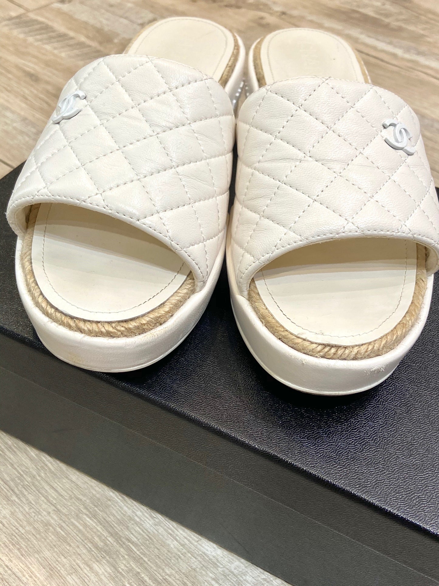 CHANEL CC LAMBSKIN LEATHER ESPADRILLE MULES