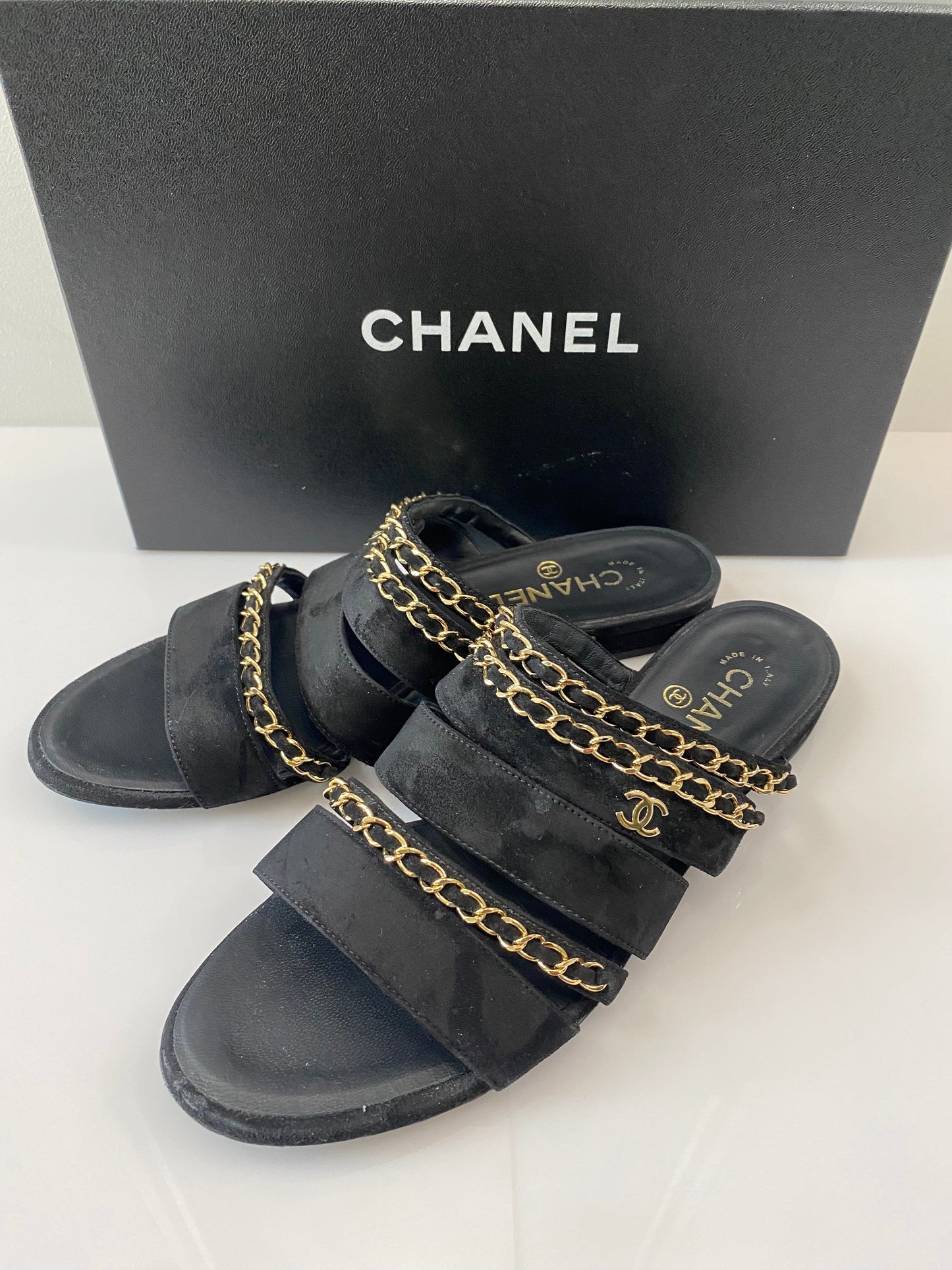 CHANEL SUEDE CALFSKIN CC CHAIN FLAT SLIDE SANDALS