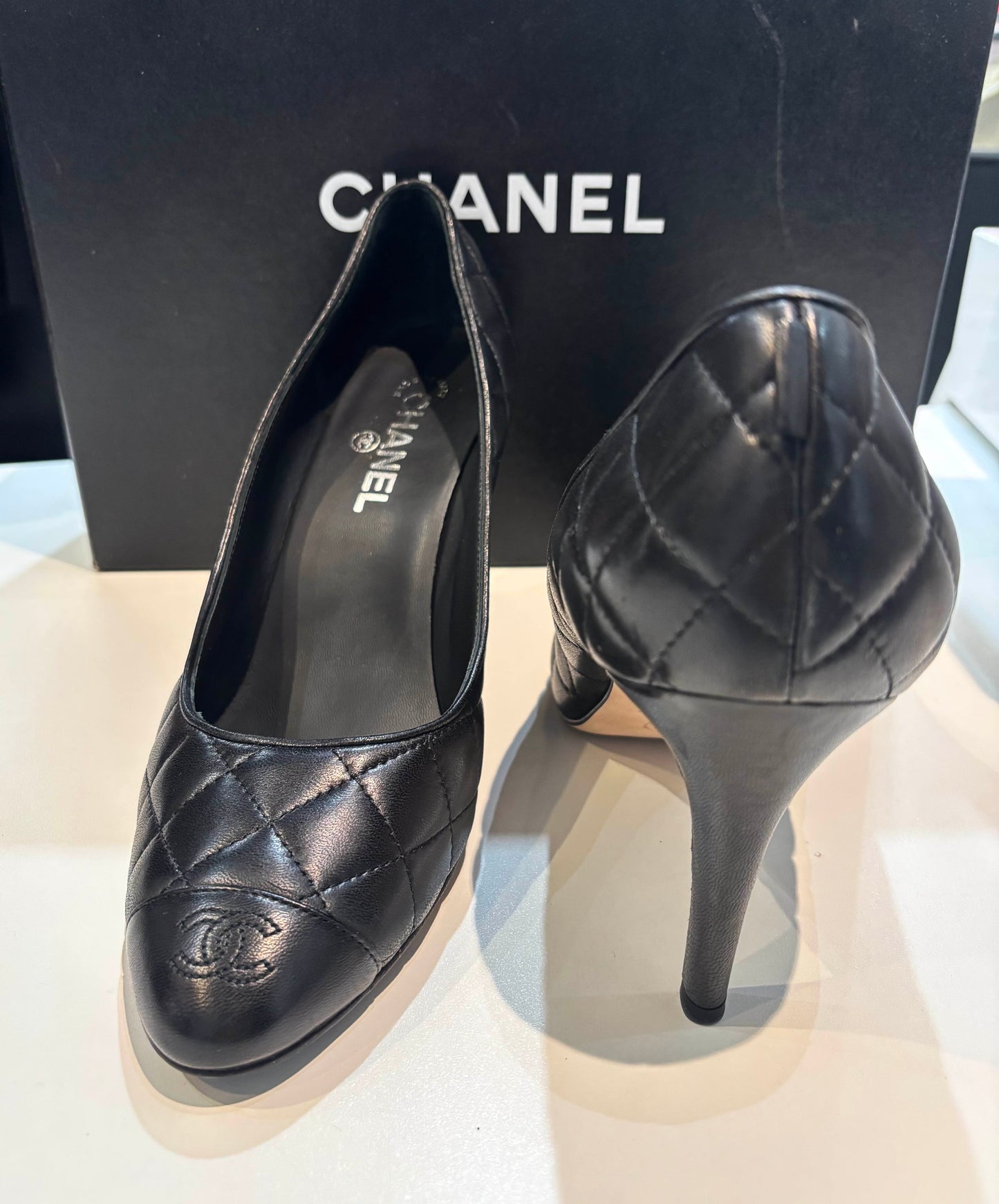 CHANEL CC QUILTED LAMBSKIN LEATHER PUMPS Handbag