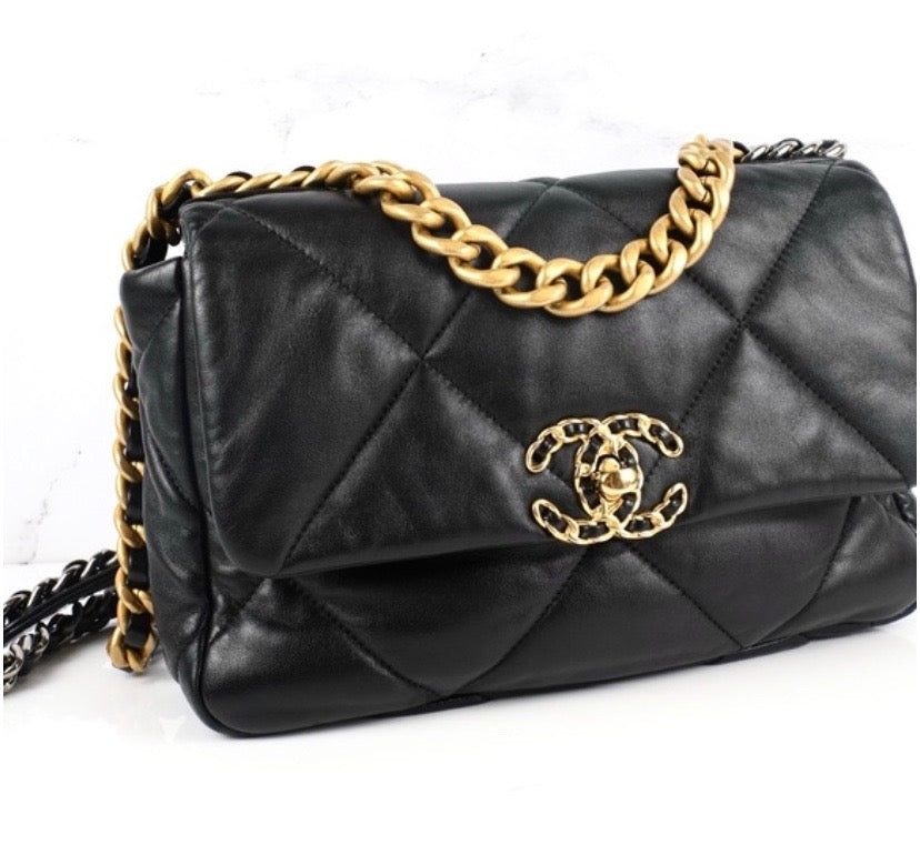 CHANEL QUILTED LAMBSKIN MEDIUM CHANEL 19 FLAP BAG