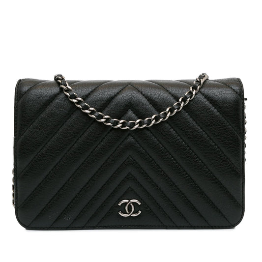 Chanel CC Chevron Calfskin Wallet On Chain (SHG-Q3rRL6) Crossbody