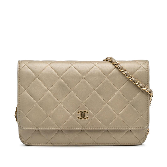 Chanel Classic Wallet on Chain (SHG-bvhl0Q) Crossbody