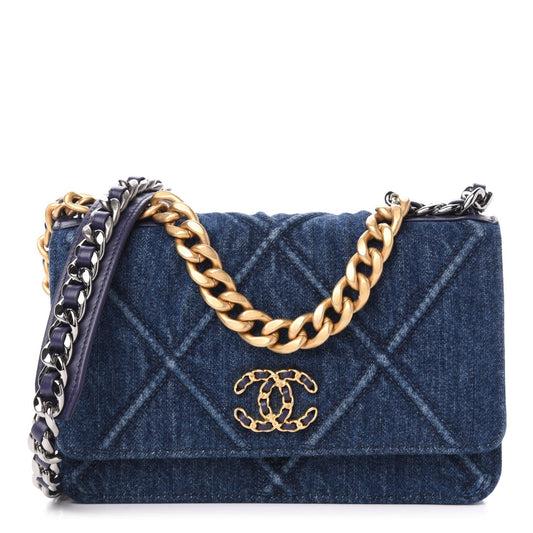 CHANEL QUILTED CHANEL 19 WALLET ON CHAIN Crossbody