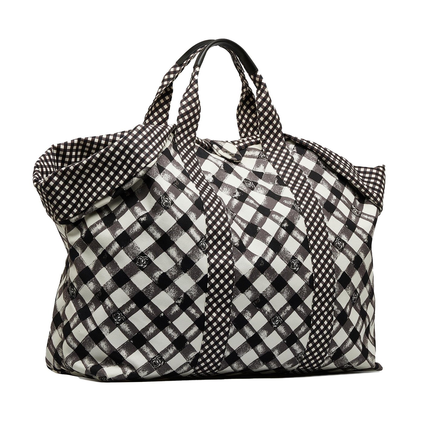 Chanel Gingham XXL Tote (SHG-FDvtAx)