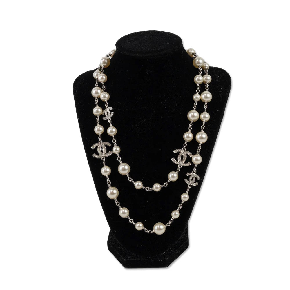 CHANEL 5 CC GRADUATED PEARL CRYSTAL LONG NECKLACE