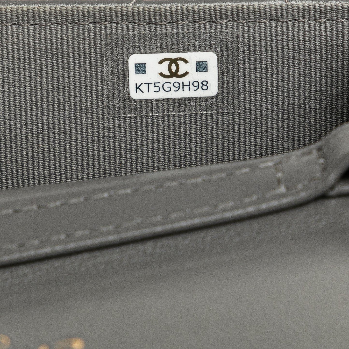 Chanel Lambskin 19 Flap Coin Purse With Chain