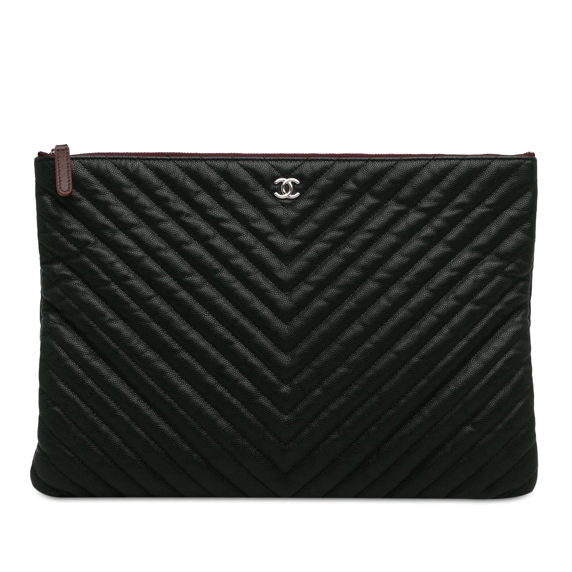 Chanel Large Caviar Chevron Flat Cosmetic Case (SHG-F6hVIo) Clutch
