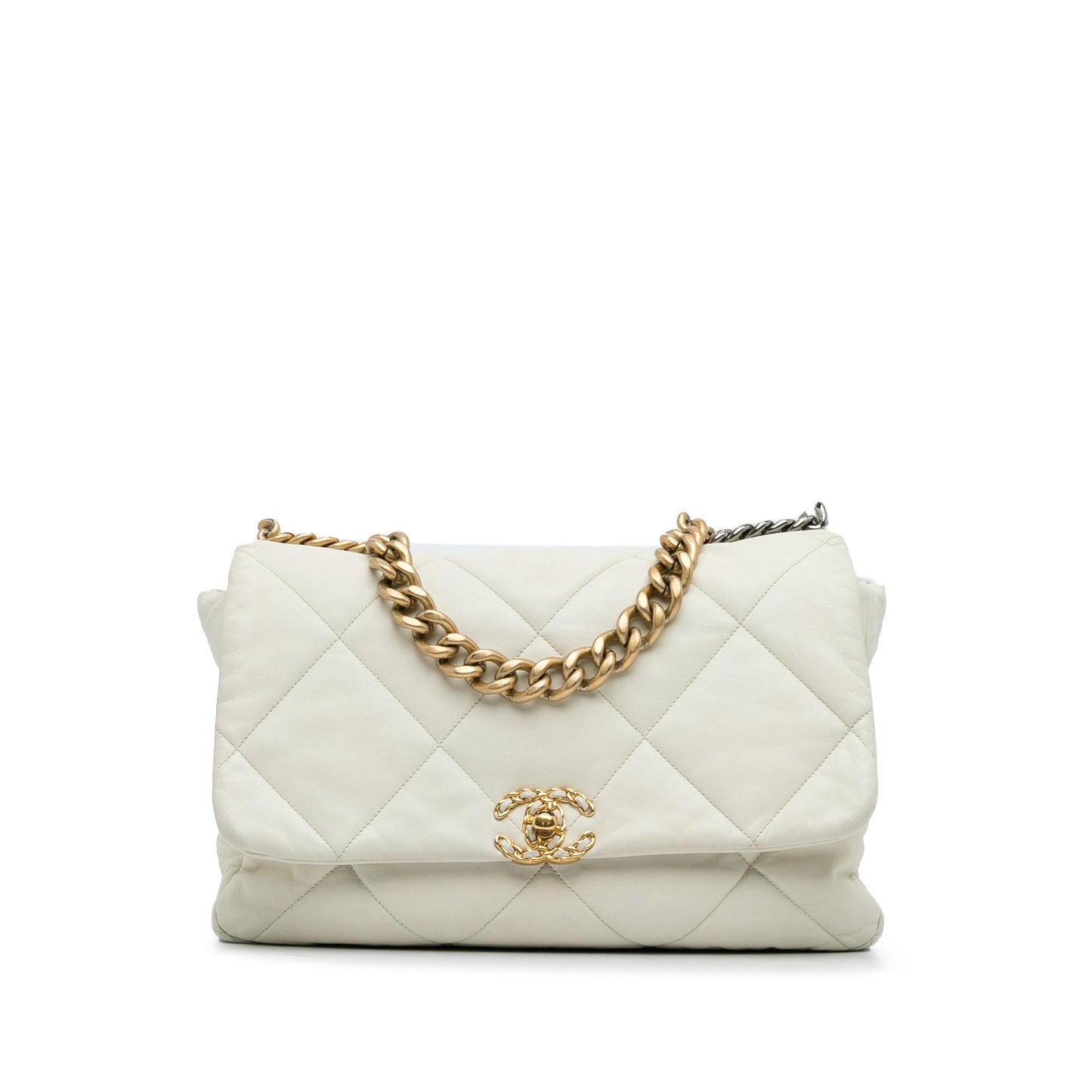 Chanel Maxi Lambskin 19 Flap (SHG-On907h) Shoulder Bag