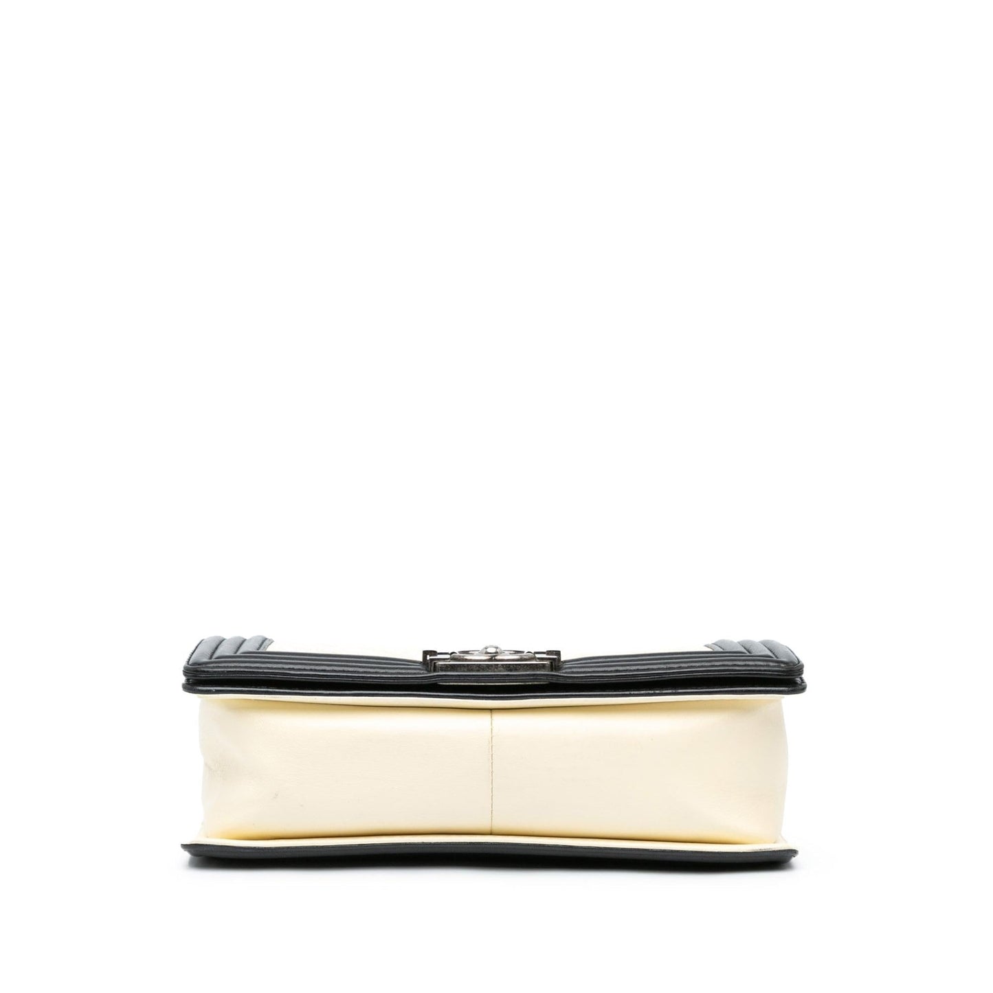 Chanel Medium Bicolor Lambskin Boy Flap (SHG-qI2Oyf) Crossbody