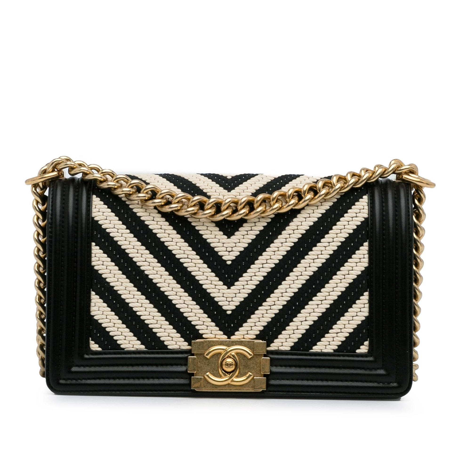 Chanel Medium Braided Chevron Le Boy (SHG-Qo0SYS) Crossbody