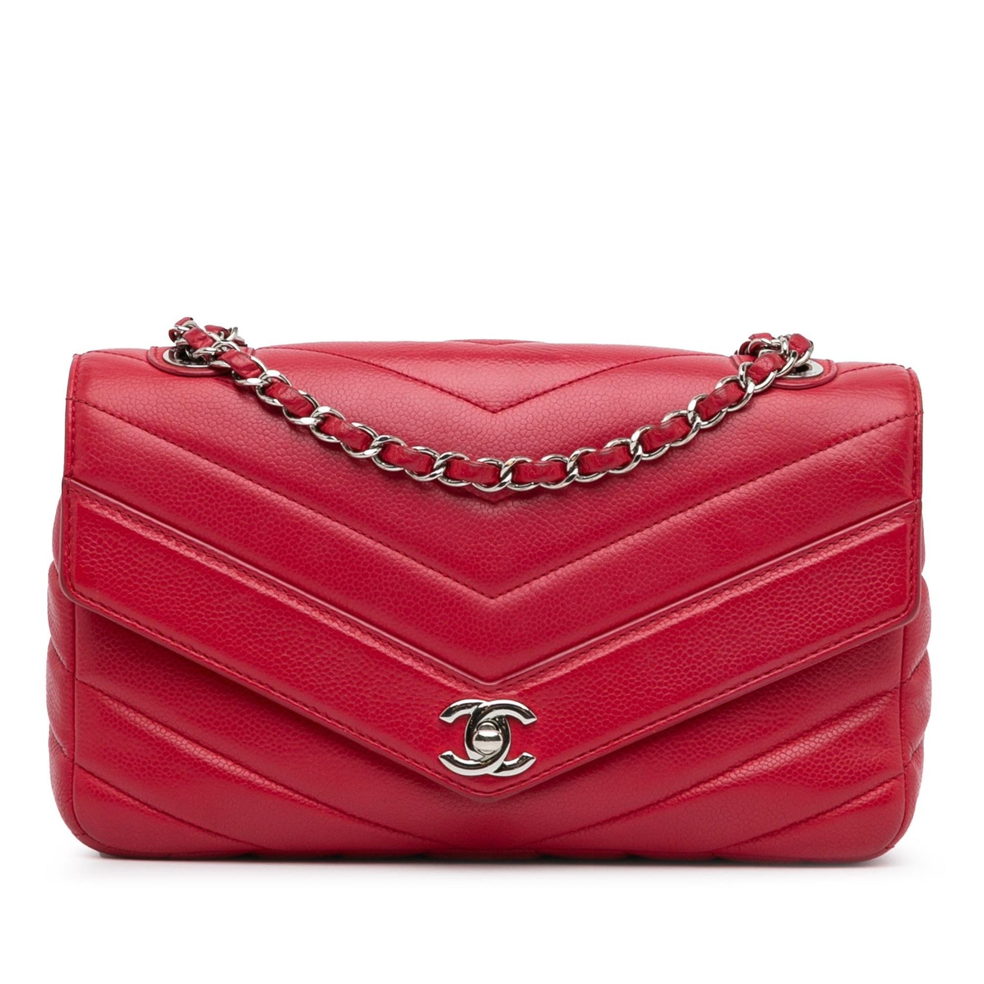 Chanel Medium Caviar Chevron Data Center Envelope Flap (SHG-PZy6WX) Shoulder Bag