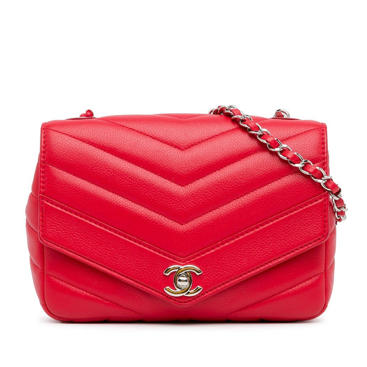 Chanel Medium Caviar Chevron Data Center Envelope Flap (SHG-mBlAJB) Crossbody