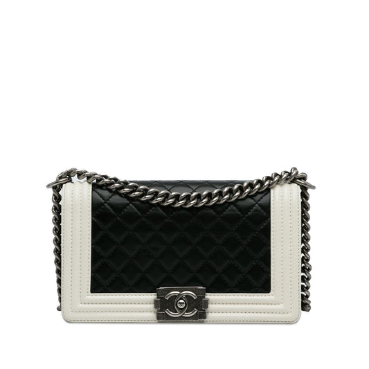 Chanel Medium Lambskin Boy Bicolor Flap Bag (SHG-MjfI80)