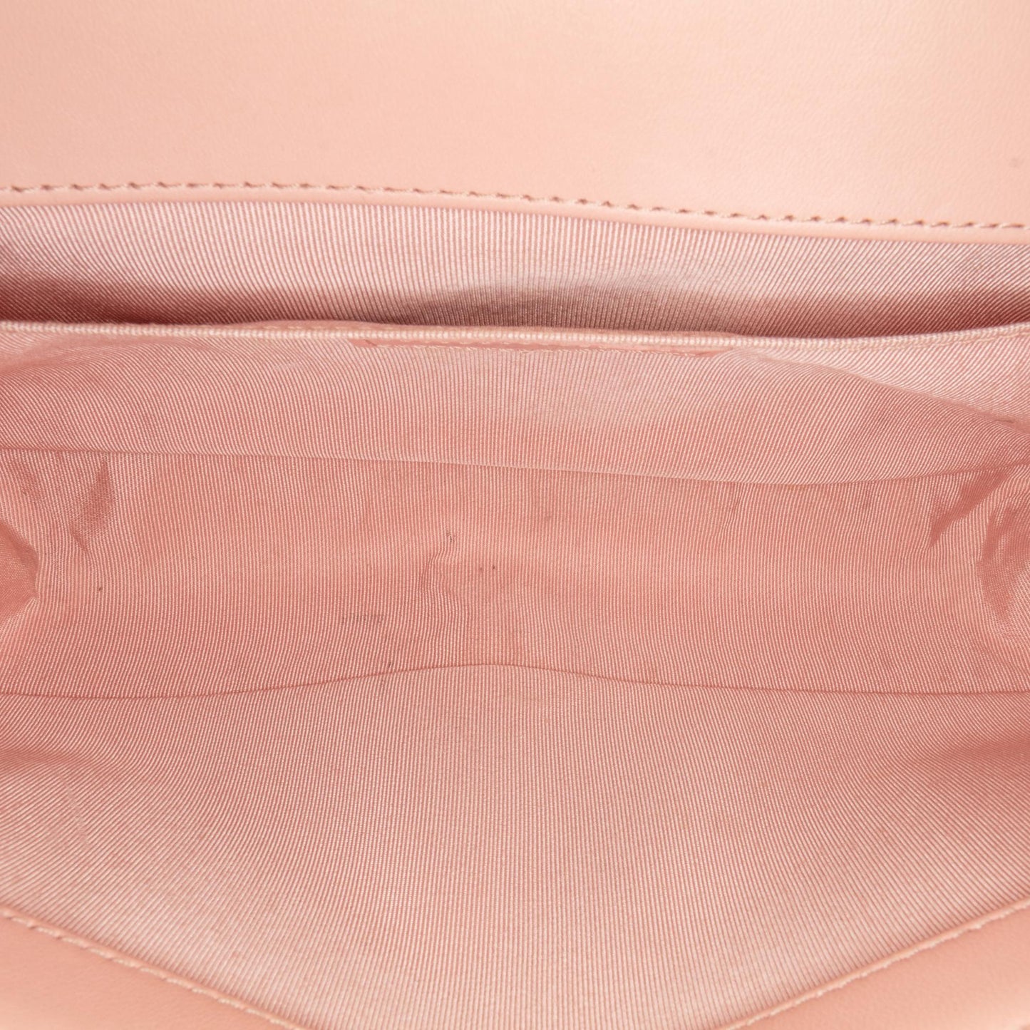 Chanel Medium Lambskin Boy Flap (SHG-Vca7fg) Crossbody