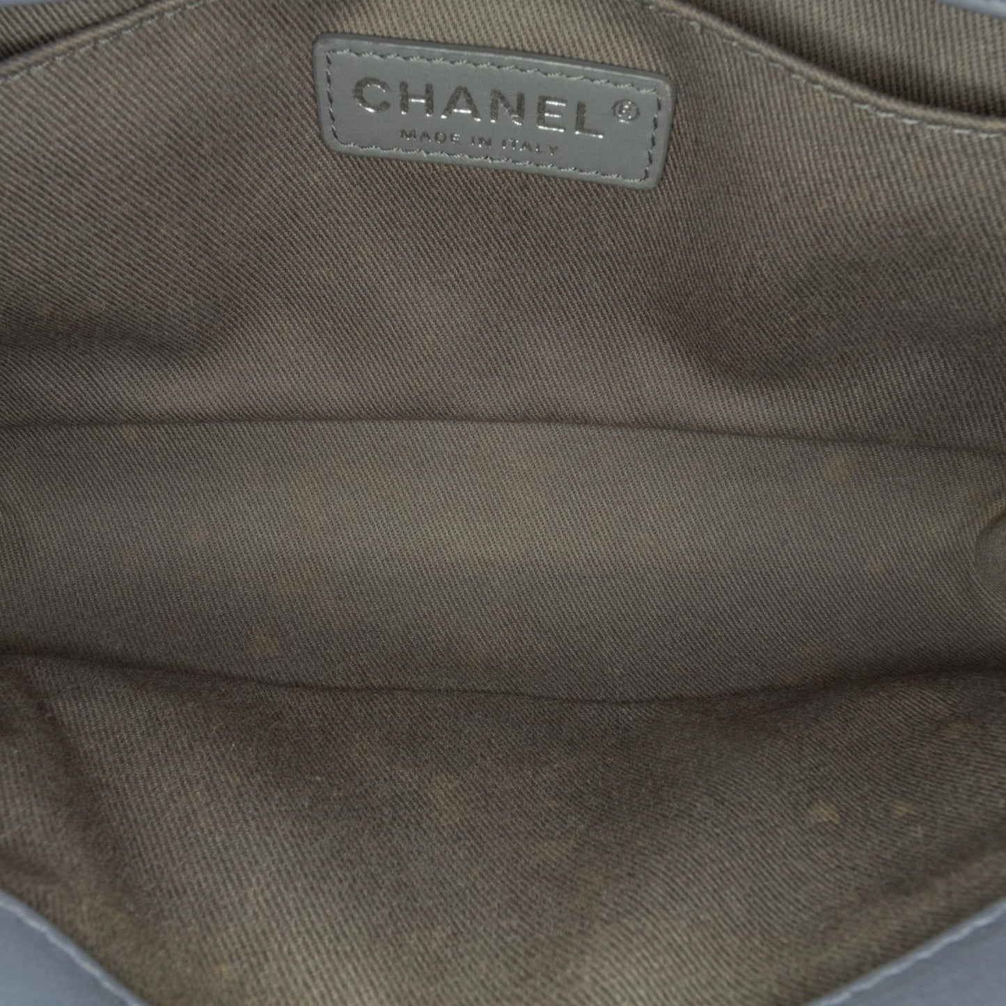 Chanel Medium Lambskin Boy Flap (SHG-EJte0o)
