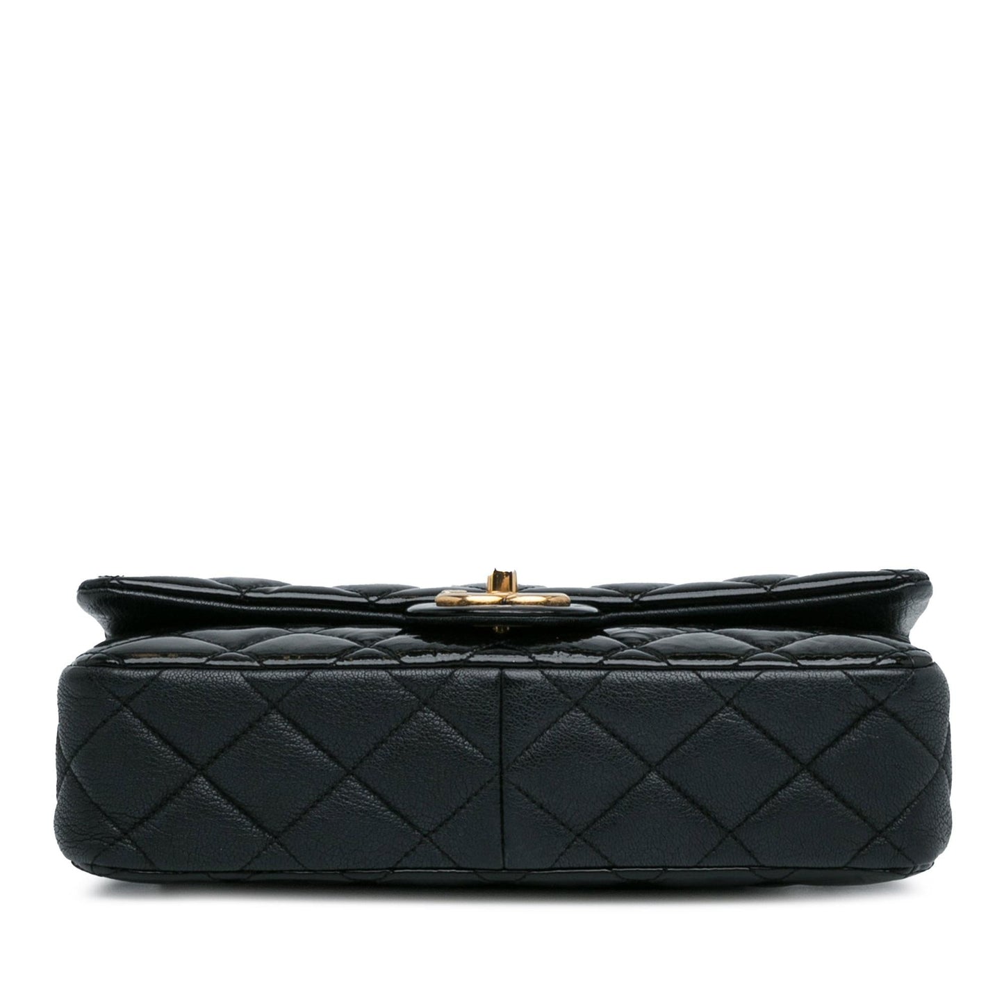 Chanel Medium Patent Goatskin CC Eyelet Flap (SHG-Et4xHu) Crossbody