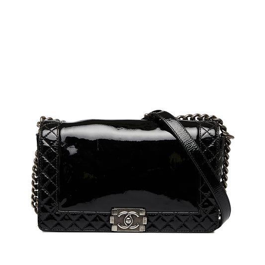 Chanel Medium Patent Reverso Boy Flap (SHG-uvsh6E) Crossbody