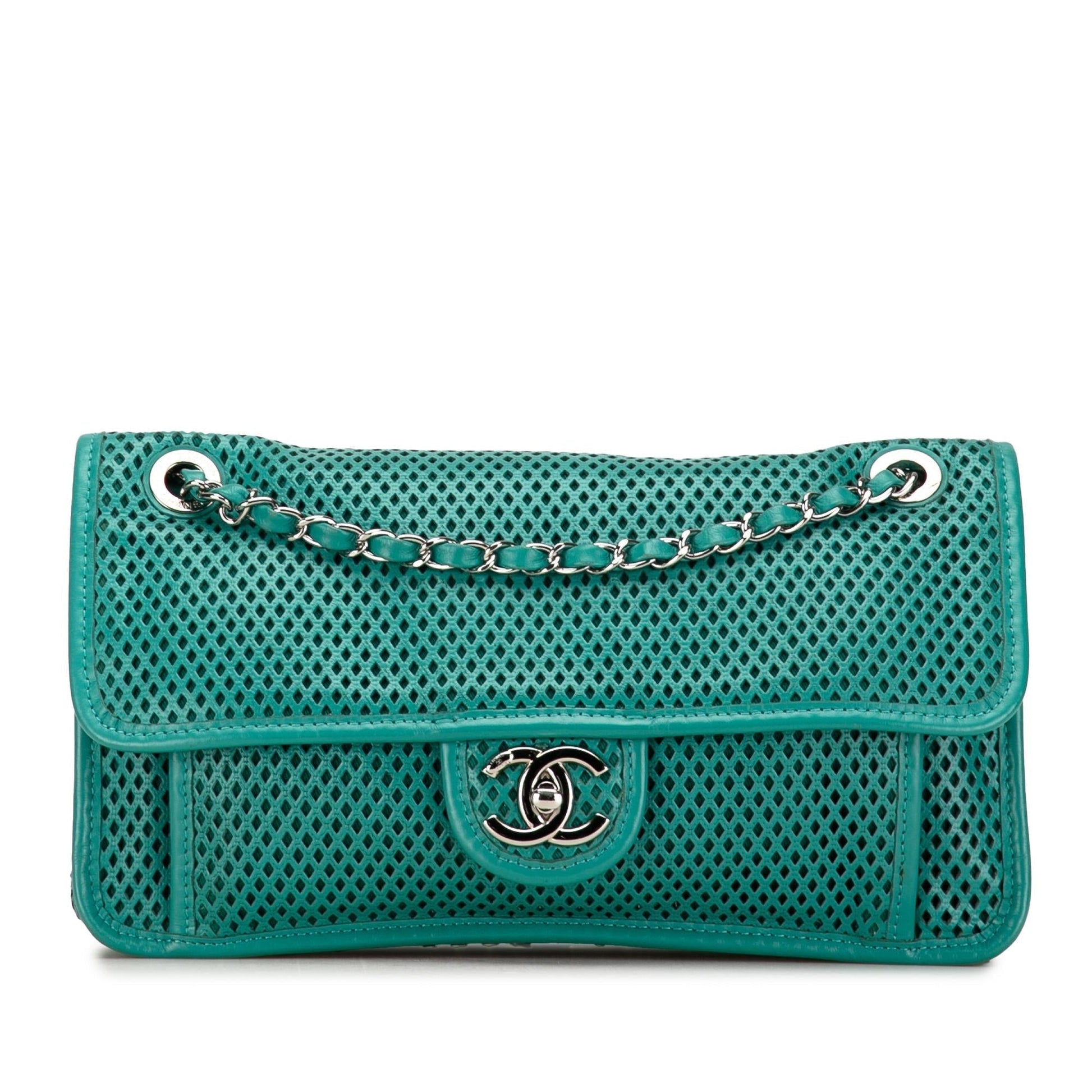 Chanel Medium Up In The Air Flap (SHG-HIBeFk) Shoulder Bag