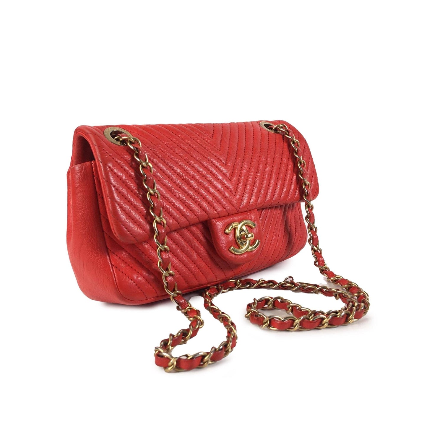Chanel Medium Wrinkled Calfskin Quilted Chevron Medallion Charm Surpique Flap (SHG-Xm49iv) Shoulder Bag