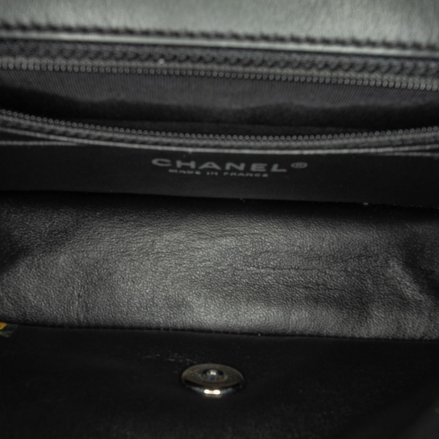 Chanel Mini Rectangular Classic Patent Single Flap (SHG-FyA2eh) Crossbody