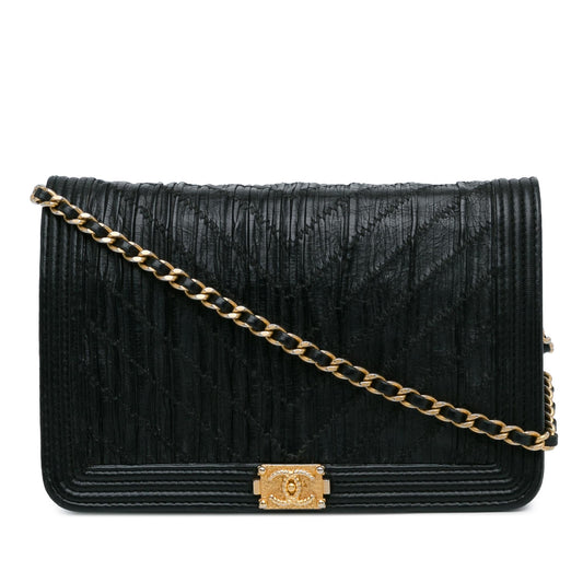 Chanel Pleated Crumpled Chevron Le Boy Wallet On Chain (SHG-QUHsjg) Crossbody