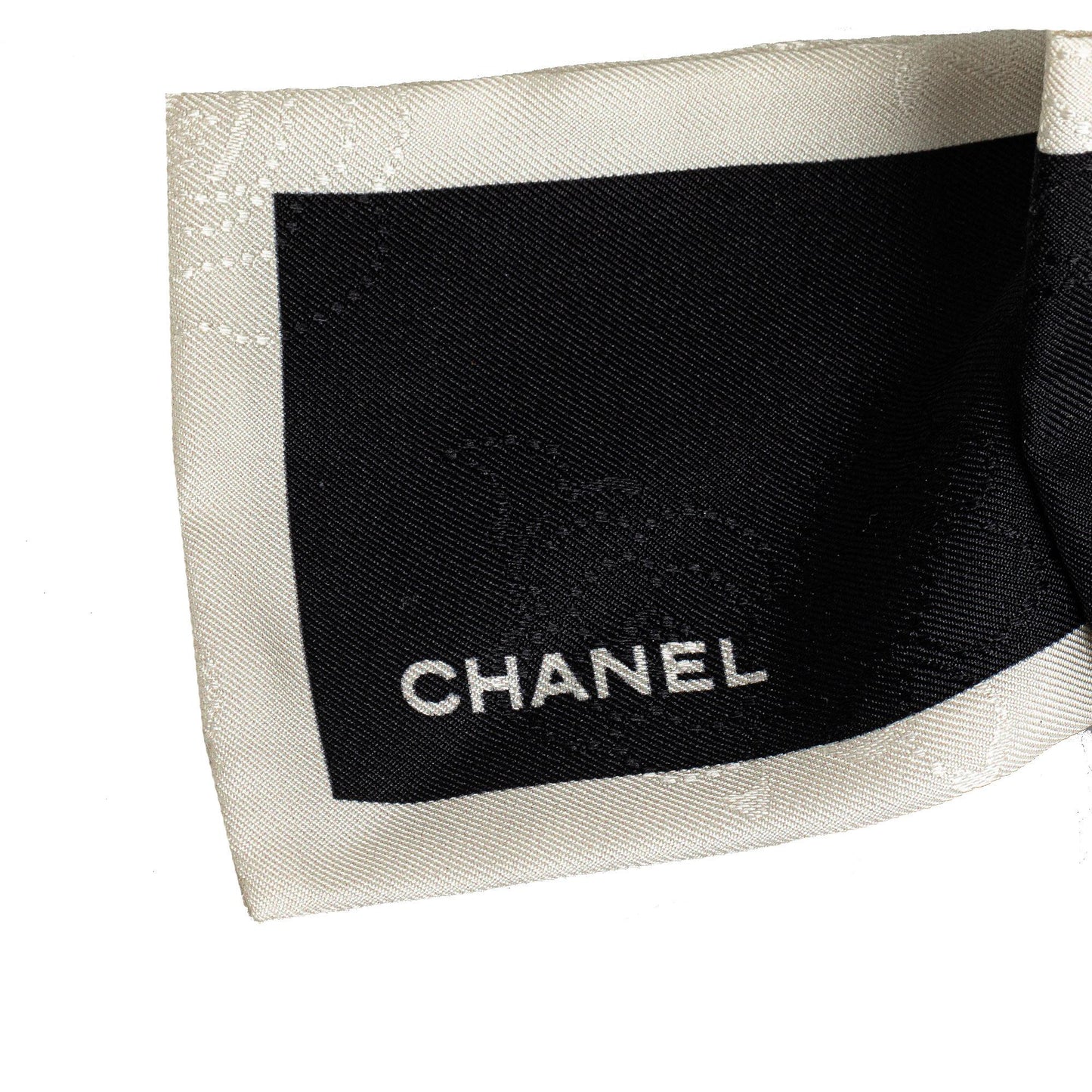 Chanel Silk CC Bow Scrunchie (SHG-GXTRwZ) Handbag