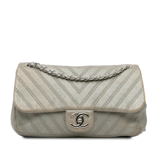 Chanel Small Chevron Calfskin Stud Wars Flap (SHG-l15TVk) Crossbody
