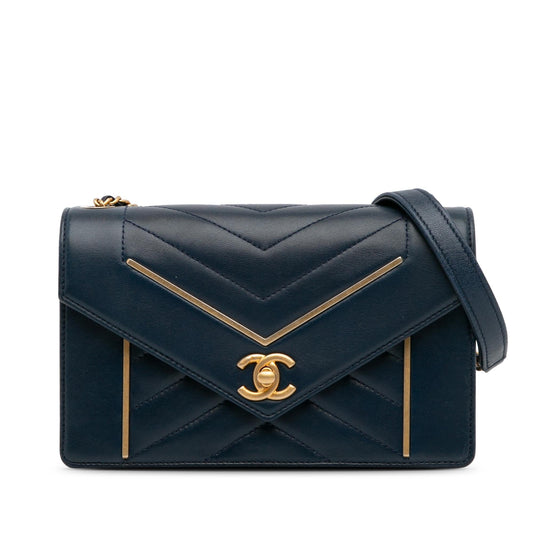 Chanel Small Reversed Chevron Lambskin Flap (SHG-I8TN3a) Crossbody