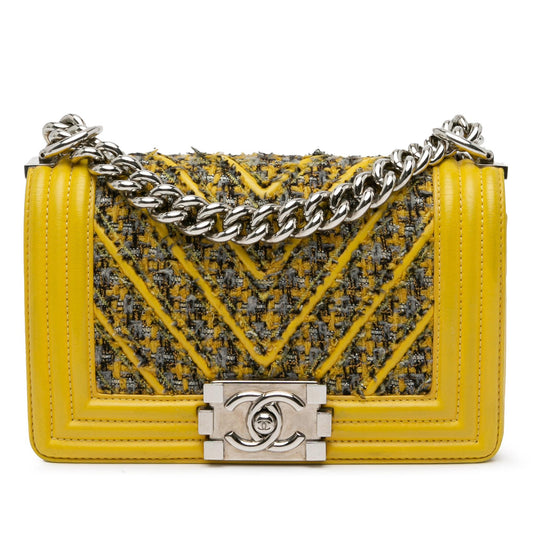 Chanel Small Tweed and Lambskin Chevron Boy Flap (SHG-6vNjyY) Crossbody