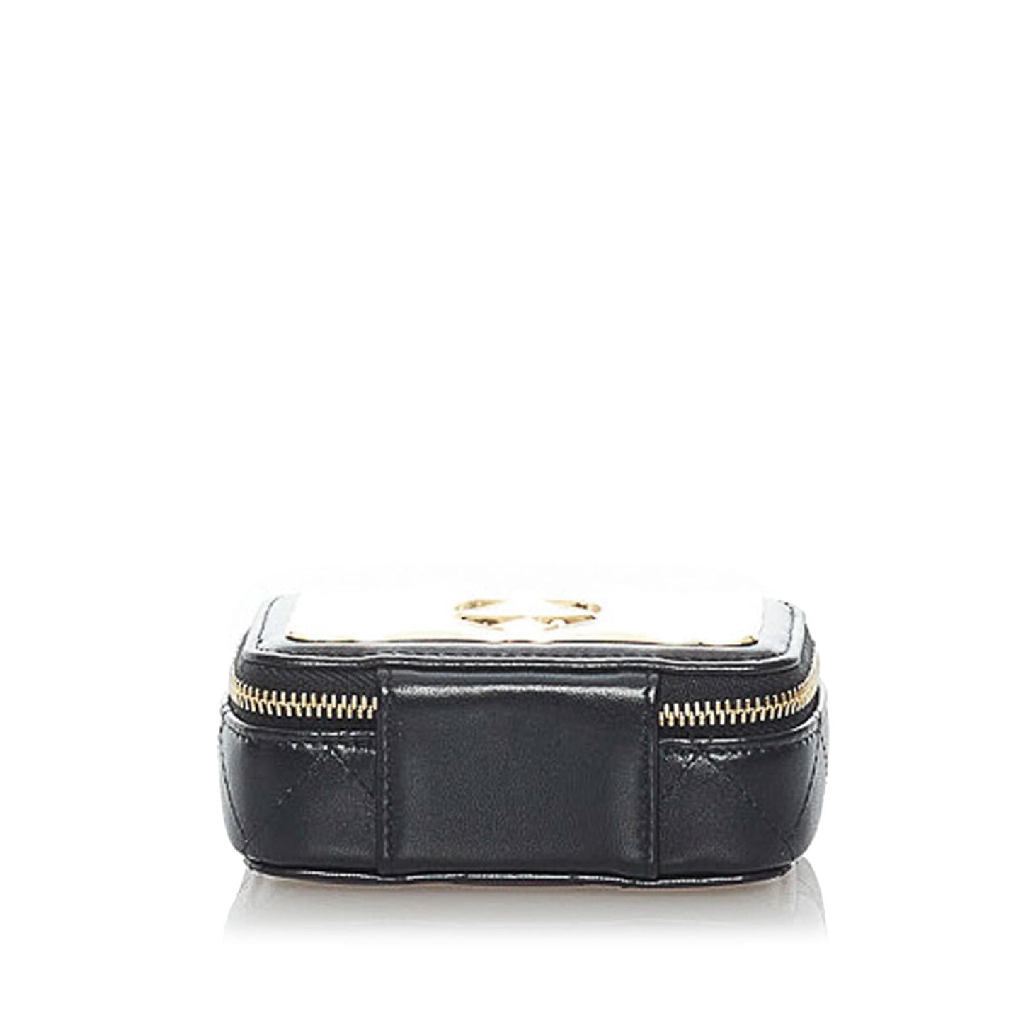 Chanel Square Classic Quilted Lambskin Flap (SHG-DhK2mq) Crossbody