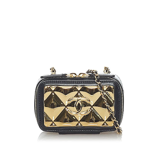 Chanel Square Classic Quilted Lambskin Flap (SHG-DhK2mq) Crossbody