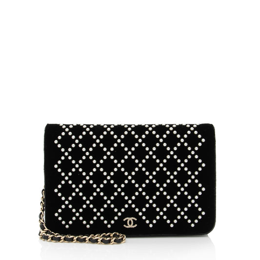 Chanel Velvet Pearl Embellished Wallet on Chain (SHF-aGIZaD) Crossbody