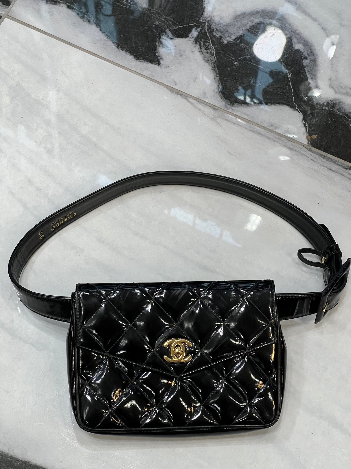CHANEL QUILTED PATENT LEATHER VINTAGE BUM BAG