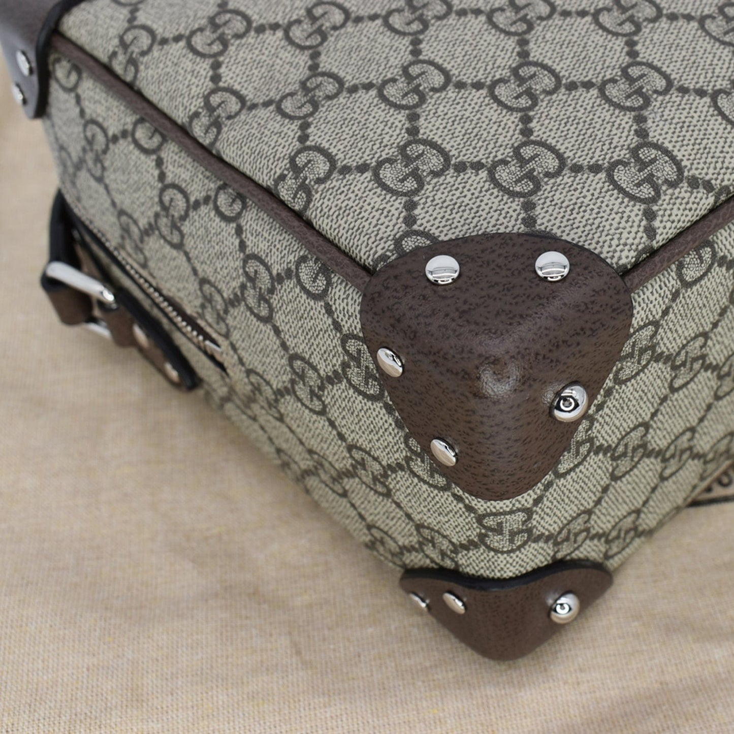 GUCCI GG Supreme Monogram Canvas Shoulder Bag Beige 626363