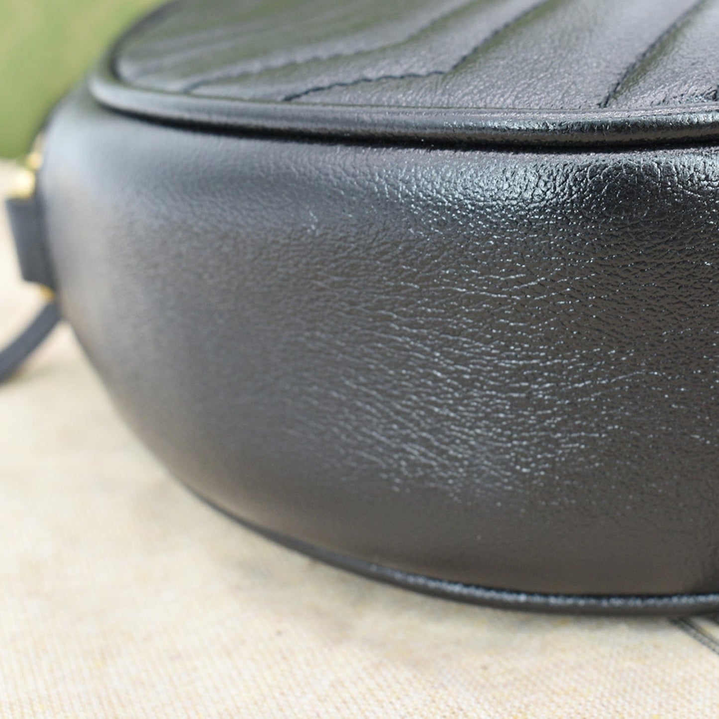 GUCCI GG Marmont Mini Round Leather Crossbody Bag Black 550154