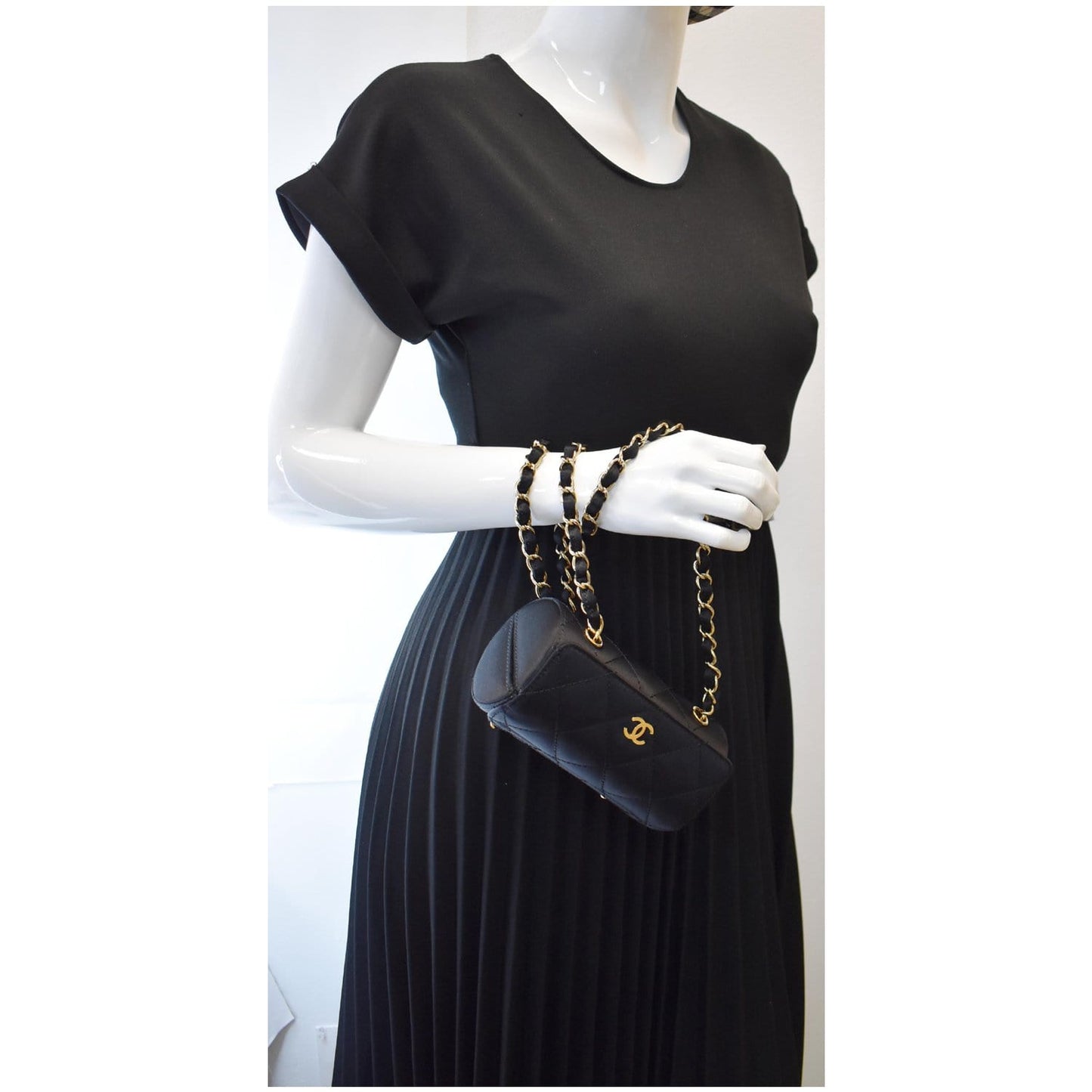 CHANEL Sac Divers Quilted Satin Baguette Bag Black