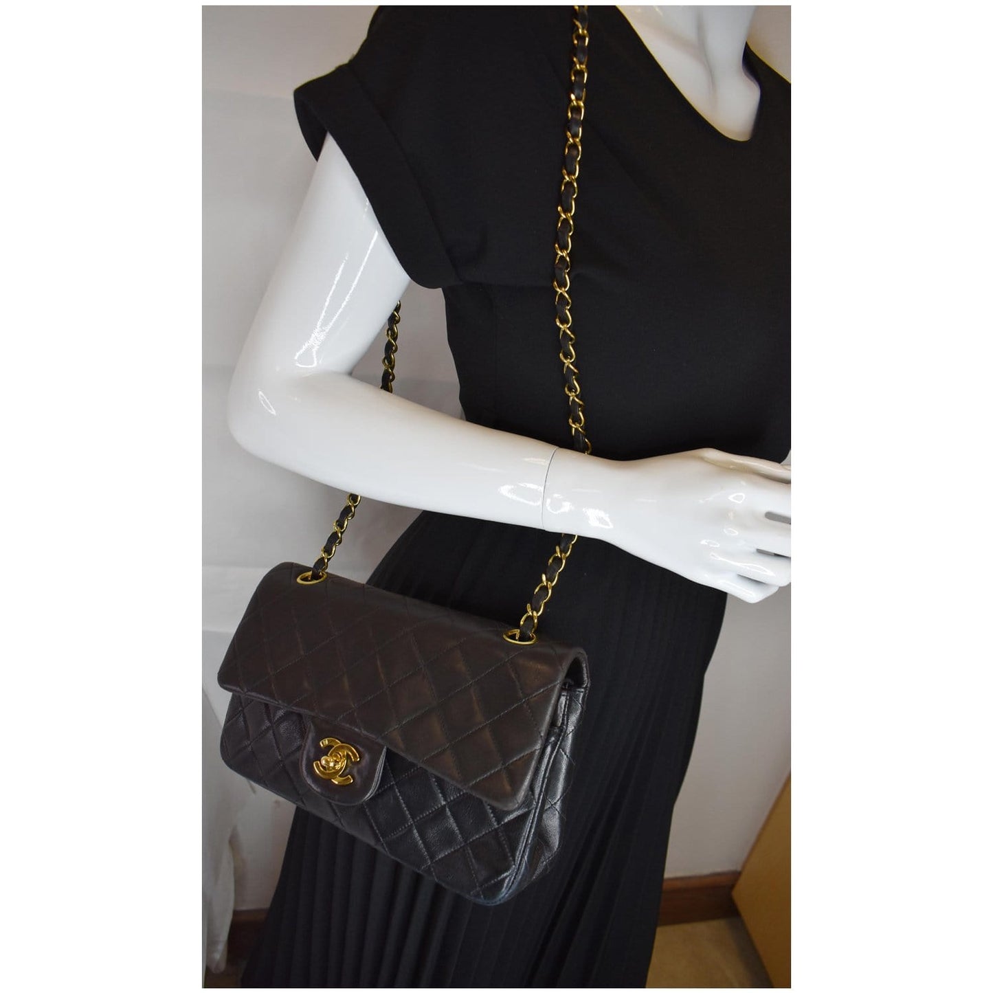 CHANEL Vintage Double Flap Lambskin Shoulder Bag Black
