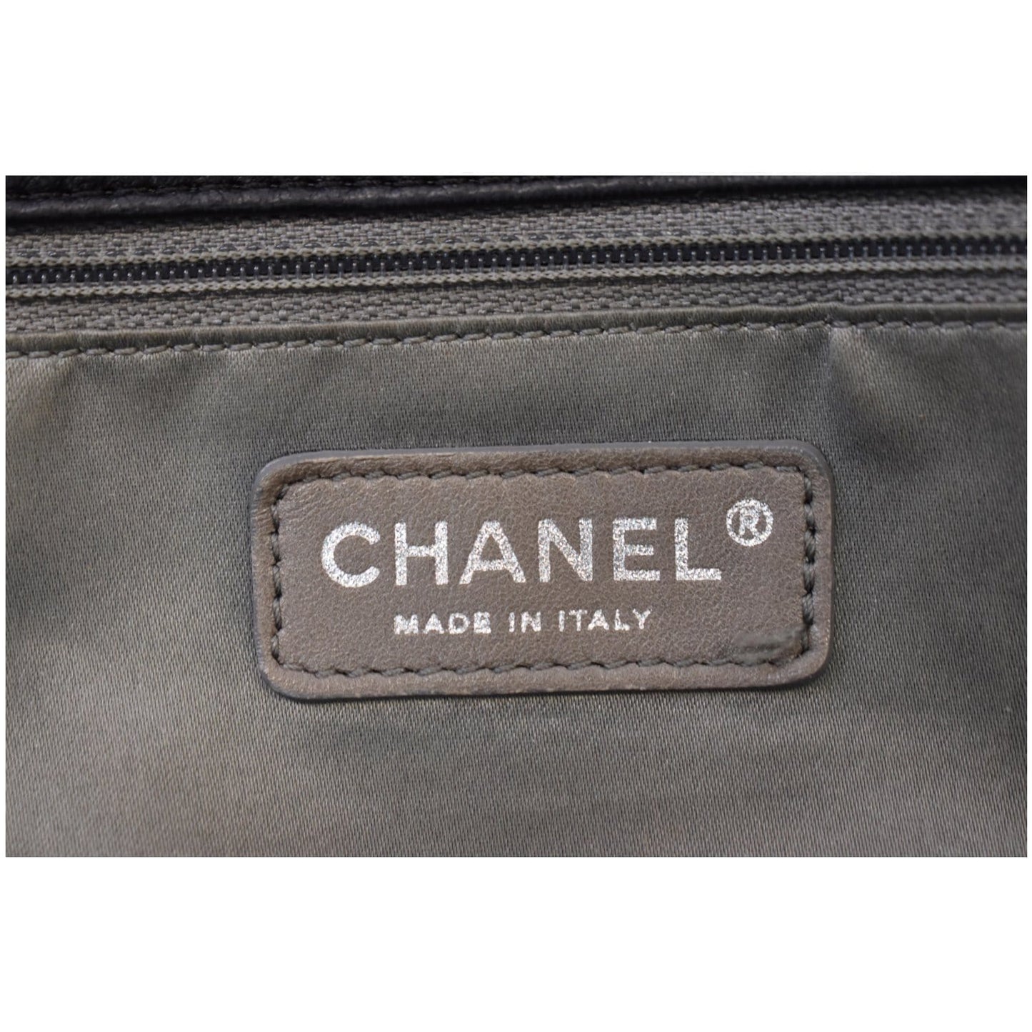 CHANEL Brooklyn Patchwork Flap Patent Leather Shoulder Bag Black