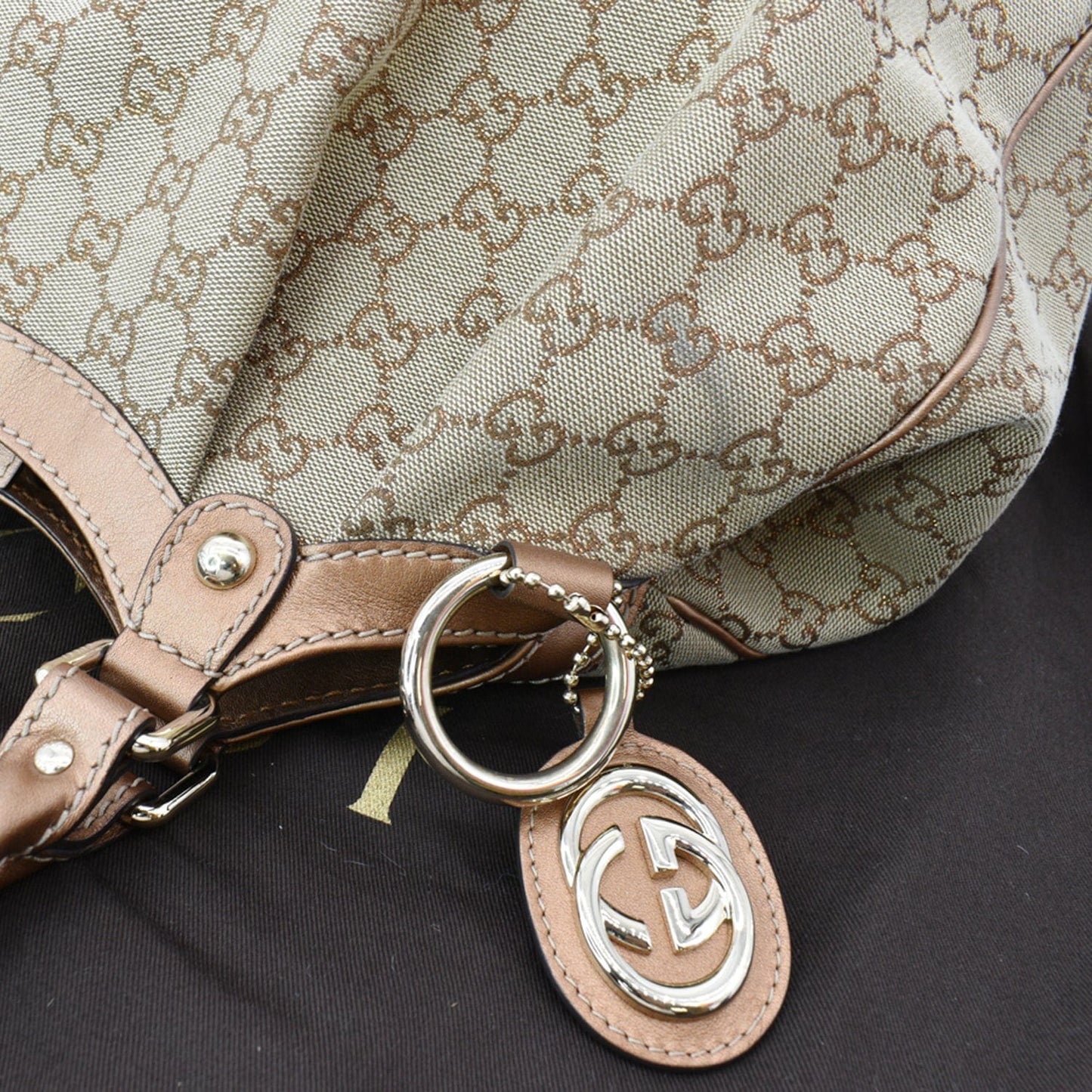 GUCCI Sukey Medium GG Canvas Tote Bag Beige 211944