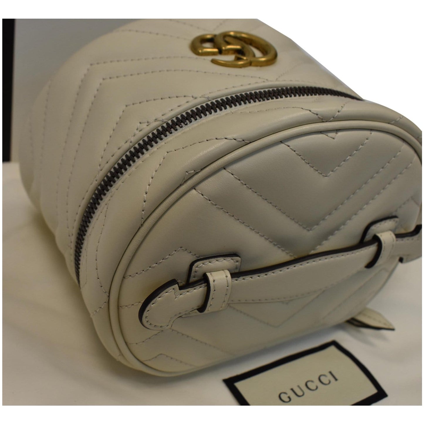 GUCCI GG Marmont Matelasse Chevron Leather Cosmetic Case White 624615