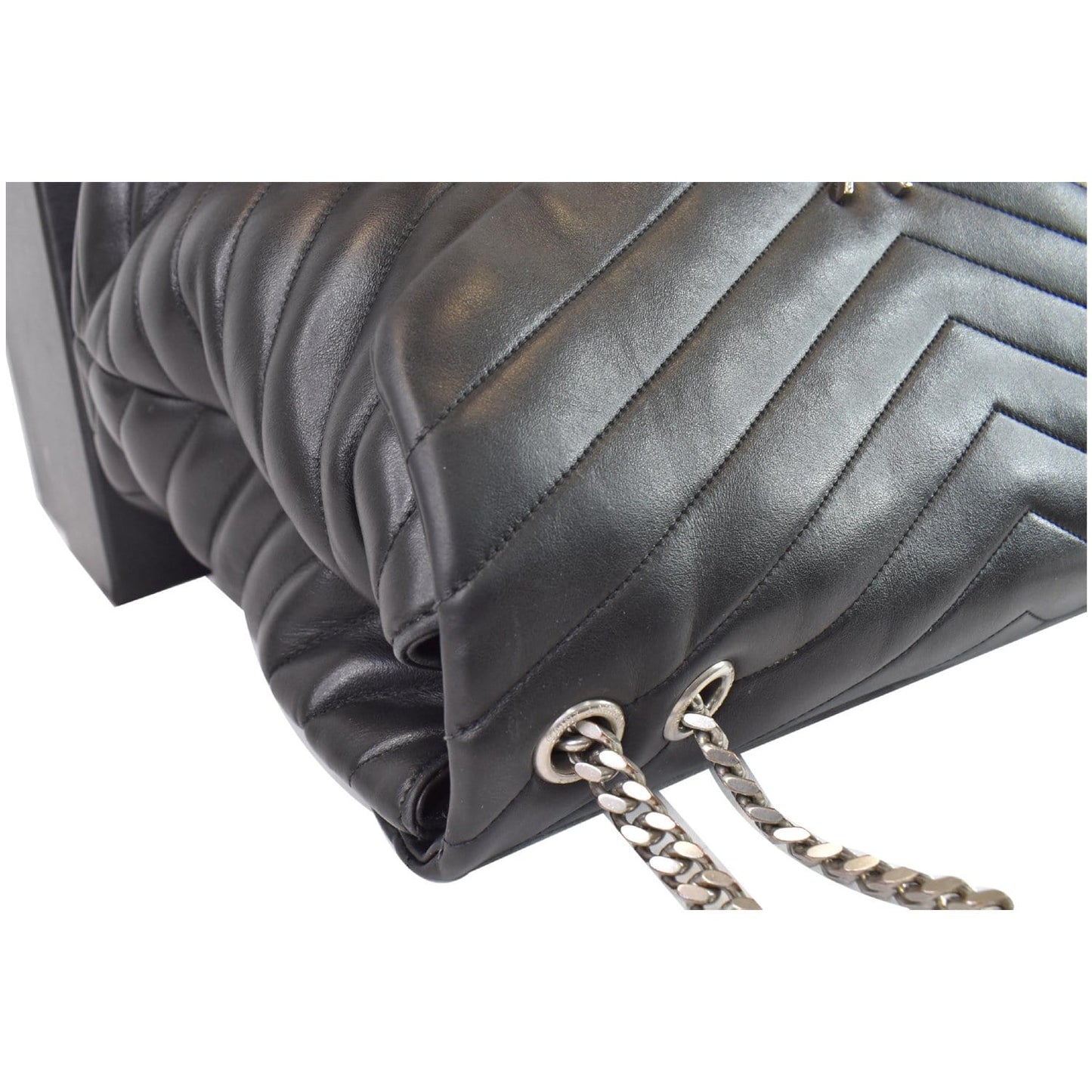 YVES SAINT LAURENT Large Loulou Calfskin Matelasse Chain Shoulder Bag Black