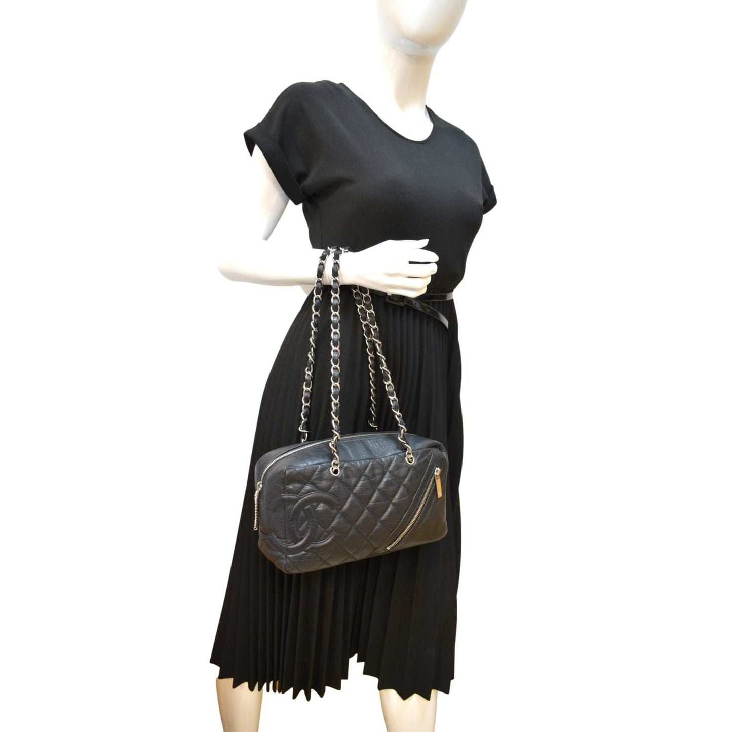 CHANEL  Leather Chain Shoulder Bag Black