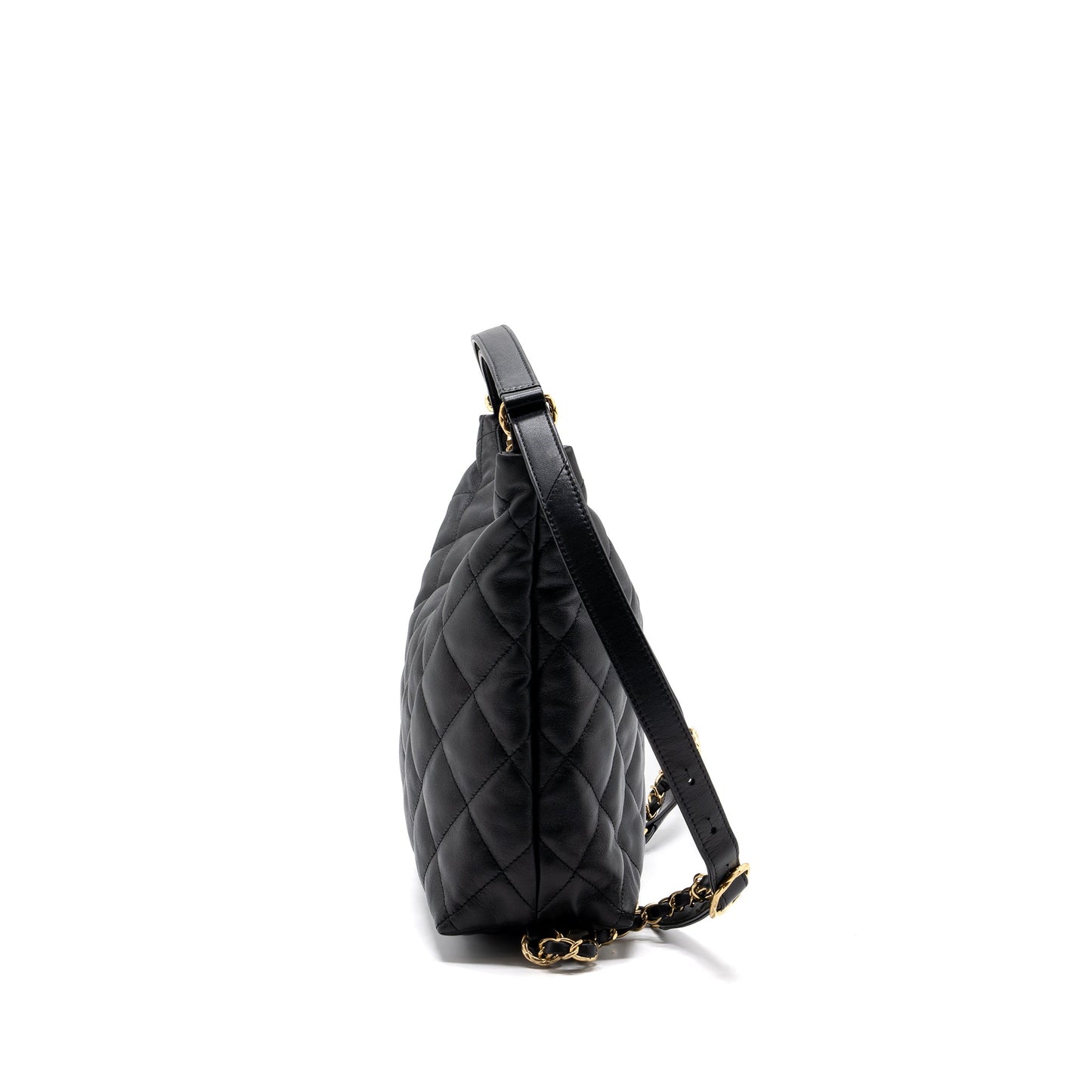 Chanel 22B hobo bag lambskin black  (microchip)