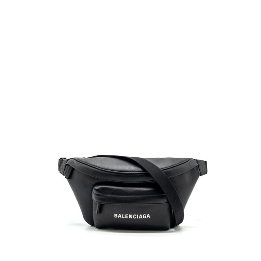 Balenciaga Everyday Beltpack Calfskin Black