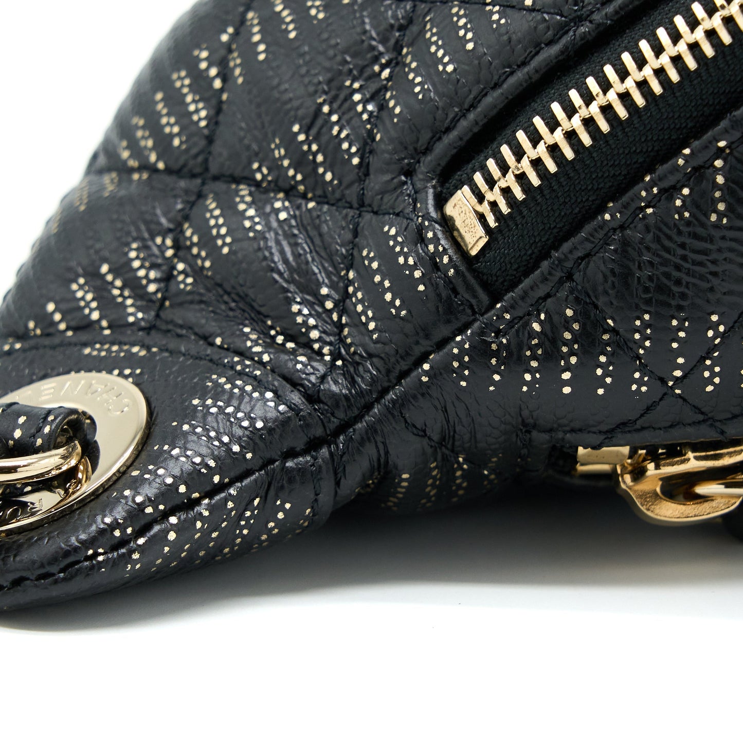 Chanel Seasonal Waist Bag Calfskin Black/Gold