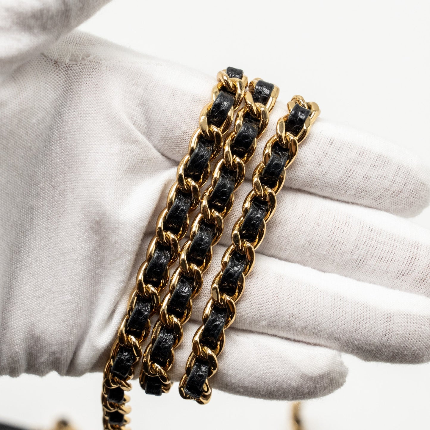 Chanel Classic wallet on chain caviar Black